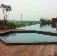 Kolam Renang 2 Studio City View at Springwood Residence By Travelio