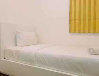 Bilik Tidur 2 2BR Homey Green Palace Kalibata Apartment By Travelio