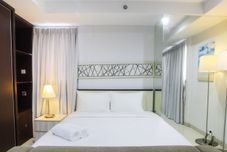 臥室 Studio Azalea Suites Cikarang Apartment with Bathtub By Travelio