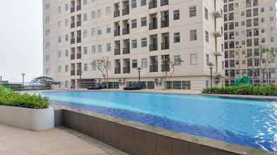 Kolam Renang 4 Luxurious 2BR Ayodhya Apartment By Travelio