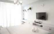Bedroom 7 Studio Luxurious Lexington Apartment By Travelio