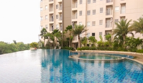 Kolam Renang 2 Studio Comfy Mustika Golf Residence Apartment By Travelio