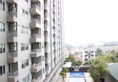 로비 2BR Modern Apartment at Galeri Ciumbuleuit 2 near UNPAR By Travelio