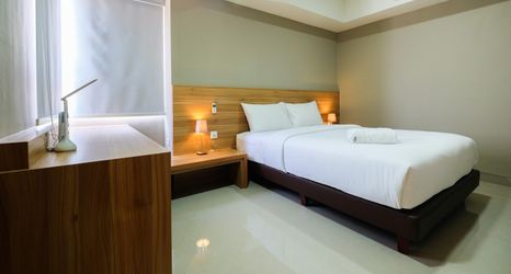 ห้องนอน 2 Minimalist 1BR Mustika Golf Apartment By Travelio
