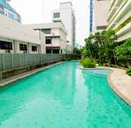 สระว่ายน้ำ 4 Best Studio Capitol Park Residence Apartment By Travelio