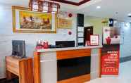 Lobby 6 RedDoorz Plus near Camella La Brisa Lapulapu