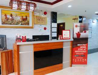 Lobby 2 RedDoorz Plus near Camella La Brisa Lapulapu