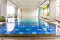 Swimming Pool Minimalist Studio at H Residence By Travelio