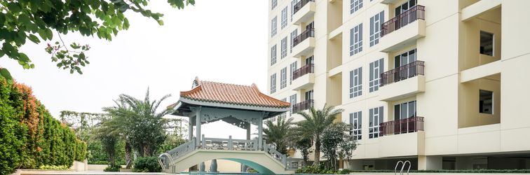 Lobby Fabulous 2BR Tower Lucky Apartment By Travelio