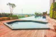 Swimming Pool Studio Cozy Apartment @ Springwood Residence By Travelio