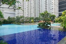 泳池 2BR Spacious Green Bay Pluit Apartment By Travelio