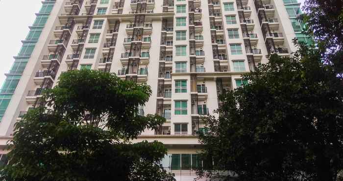 Lobi City View 2BR @ Woodland Park Residence Apartment By Travelio