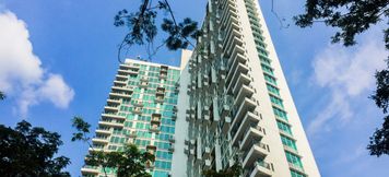 Lobby 5 Studio Homey Room Tree Park Apartment near BSD City By Travelio