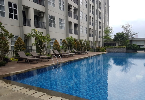 Swimming Pool 1BR Cozy Unit Saveria Apartment By Travelio