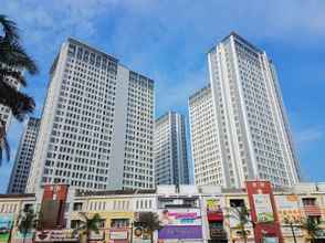 Bangunan 4 3BR Apartment with Pool at M-Town Signature By Travelio