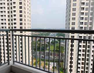 Bangunan 2 3BR Apartment with Pool at M-Town Signature By Travelio
