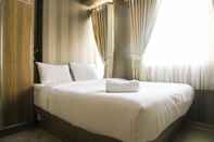 ห้องนอน 1BR with Extra Balcony The Oasis Apartment Cikarang By Travelio