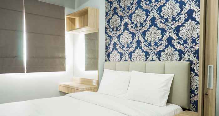 Kamar Tidur Comfy 1BR Signature Park Grande Apartment By Travelio