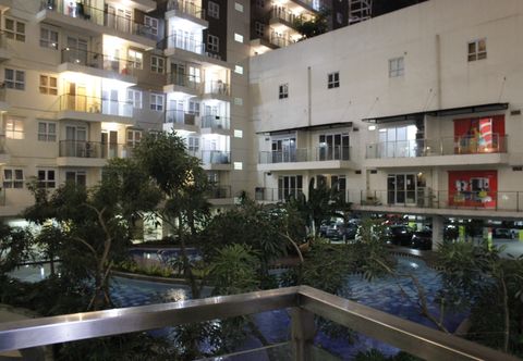 Lobby Homey 1BR Gateway Pasteur Apartment By Travelio