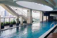 Swimming Pool Homey 1BR Atlanta Residences Apartment By Travelio