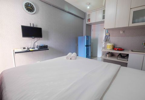 Lobi Homey Studio Green Pramuka Apartment By Travelio
