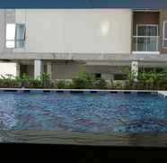 Kolam Renang 5 Homey 2BR at Paradise Mansion By Travelio