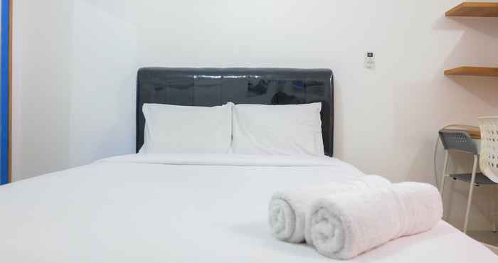 Kamar Tidur Studio Comfy Bassura City Apartment By Travelio