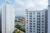 Bangunan Studio Comfy Bassura City Apartment By Travelio