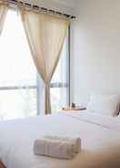 BEDROOM 1BR Luxurious at Marigold Nava Park Apartment By Travelio