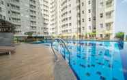 Swimming Pool 6 Relaxing Studio at Parahyangan Residence with Moutain View By Travelio