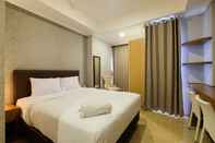 Bedroom Studio Luxurious at Menteng Park Apartment By Travelio