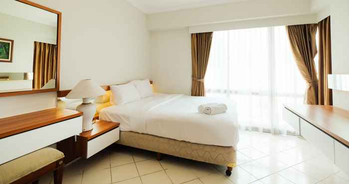 Bilik Tidur 2BR Clean and Tidy Puri Casablanca Apartment By Travelio