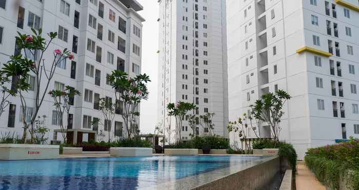 Lobby 2BR for 5 Pax Bassura Apartment Next to Mall By Travelio