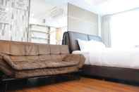 Bedroom Studio Premium Room @ Tamansari La Grande Apartment By Travelio