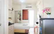 Kamar Tidur 5 Studio Cozy Apartment Connected to Mall at Green Pramuka By Travelio