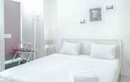 Kamar Tidur 6 New Studio Apartment @ Woodland Park Residence By Travelio