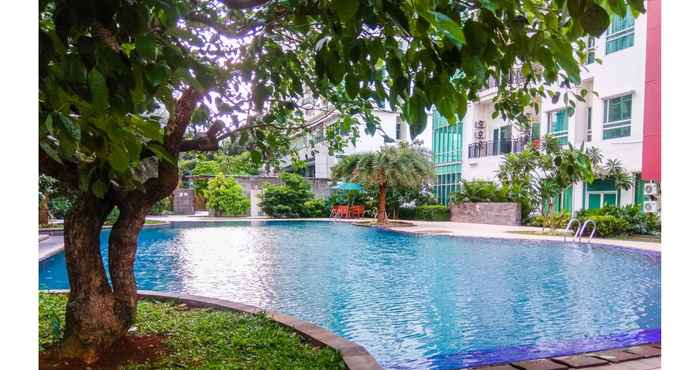 Kolam Renang New Studio Apartment @ Woodland Park Residence By Travelio