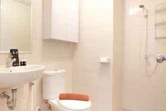 In-room Bathroom 4 2BR Fabulous Signature Park Grande Apartment By Travelio