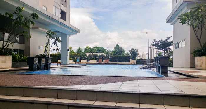 Swimming Pool Vibrant Soho Studio Room Apartment at Pakubuwono Terrace By Travelio