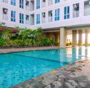 Kolam Renang 2 Fabulous Studio Grand Dhika City By Travelio 