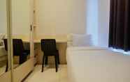 Kamar Tidur 2 2BR Spacious Apartment at The Springlake Summarecon Bekasi By Travelio