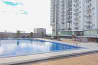 Swimming Pool Studio Spacious Room @ Park View Condominium Apartment By Travelio