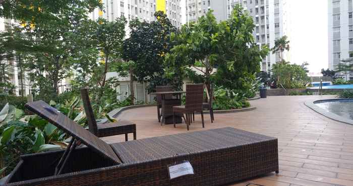 Common Space 2BR Nice at Springlake Summarecon Bekasi Apartment By Travelio