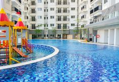 Swimming Pool 3 1BR Cozy at Signature Park Grande Apartment near MT Haryono By Travelio