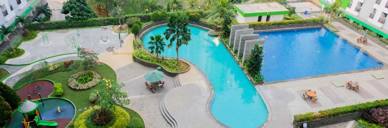 로비 2BR Exclusive Green Lake View Apartment By Travelio