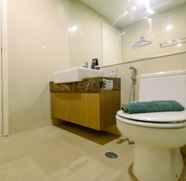 In-room Bathroom 5 1BR Strategic Casa Grande Apartment near Kota Kasablanka Mall By Travelio