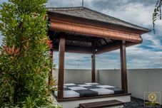 Bangunan Villa Extrosa