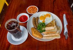 餐厅 4 Poolside Villa