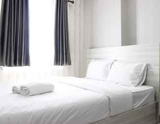 Bilik Tidur 2 2BR modern Apartment at Mekarwangi Square Cibaduyut By Travelio