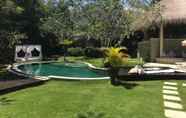 Swimming Pool 5 Villa Mathis